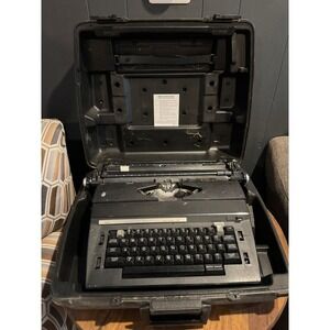 Vintage Sears Corrector Portable Electric Typewriter With Case  For Parts/Repair